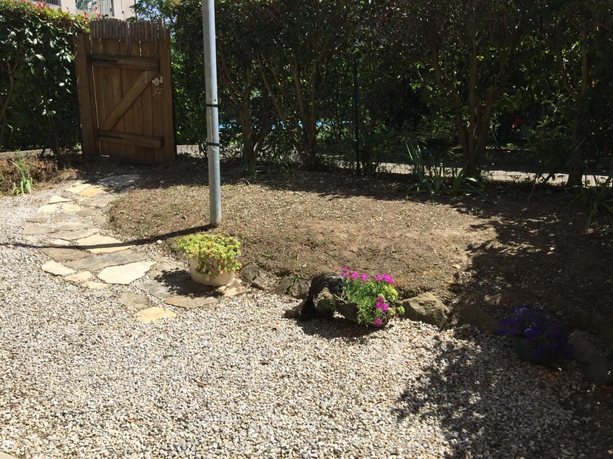 Apartmán Les Iris Carcassonne Exteriér fotografie